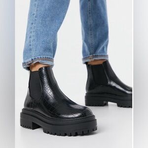RAID Ronnie Chunky Chelsea Boots Black Croc Embossed Platform Size 6 NWOT
